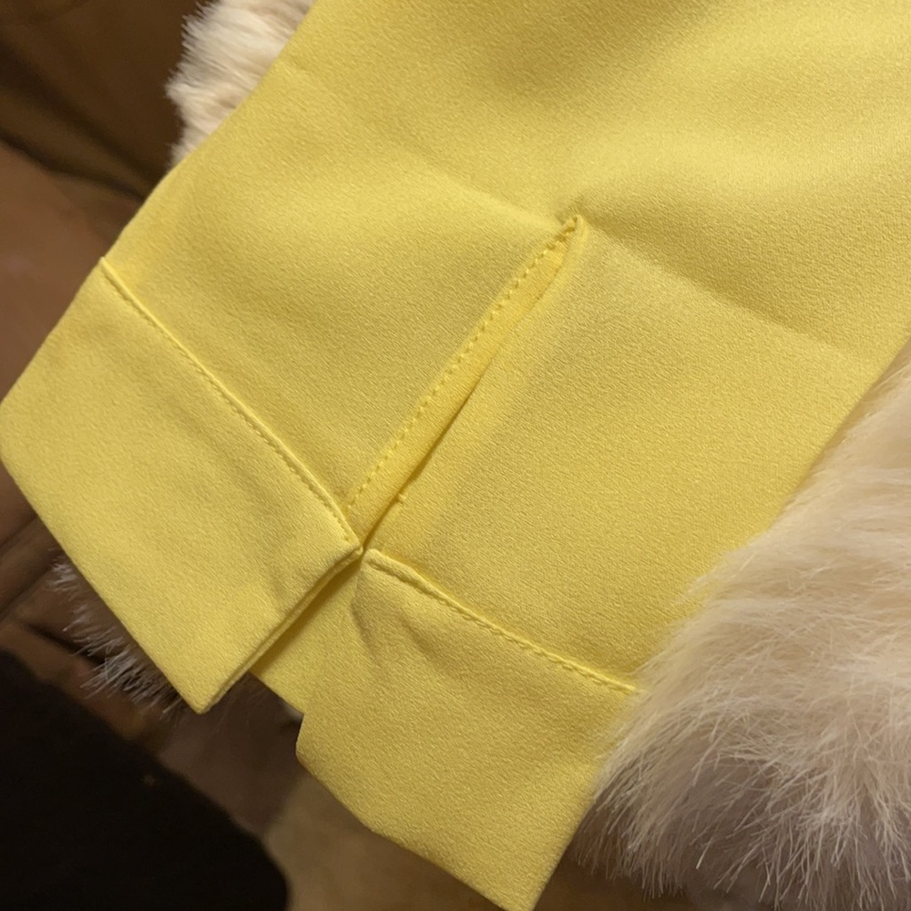 Yellow Blouse 2XX PLEAT DOWN THE BACK - Picture 3 of 7